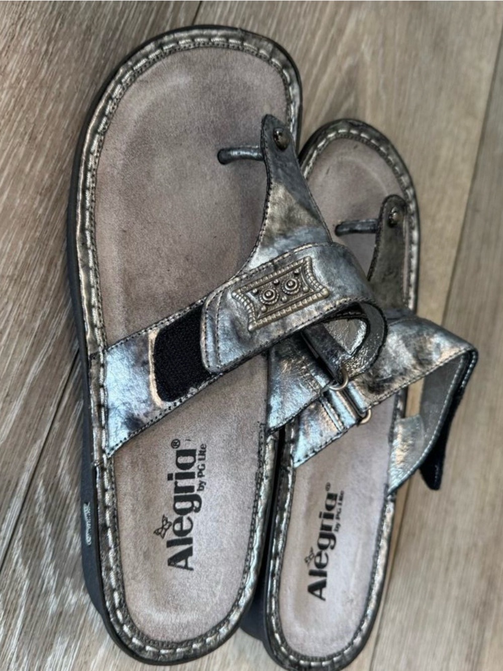 Alegria by PG Life 'Carina' Sandal Women's Size 40 Leather Hook